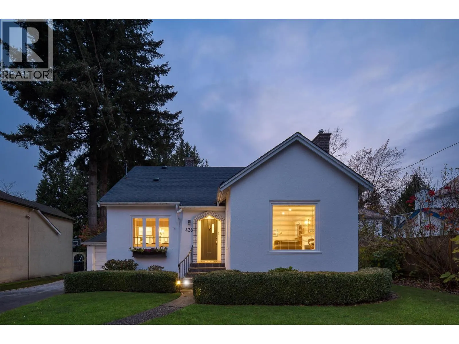438 4TH STREET