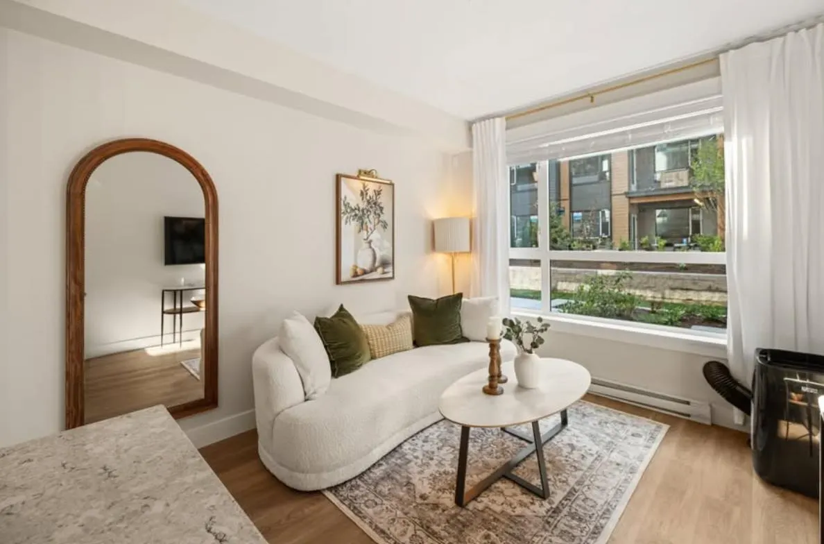 211 20932 83 AVENUE