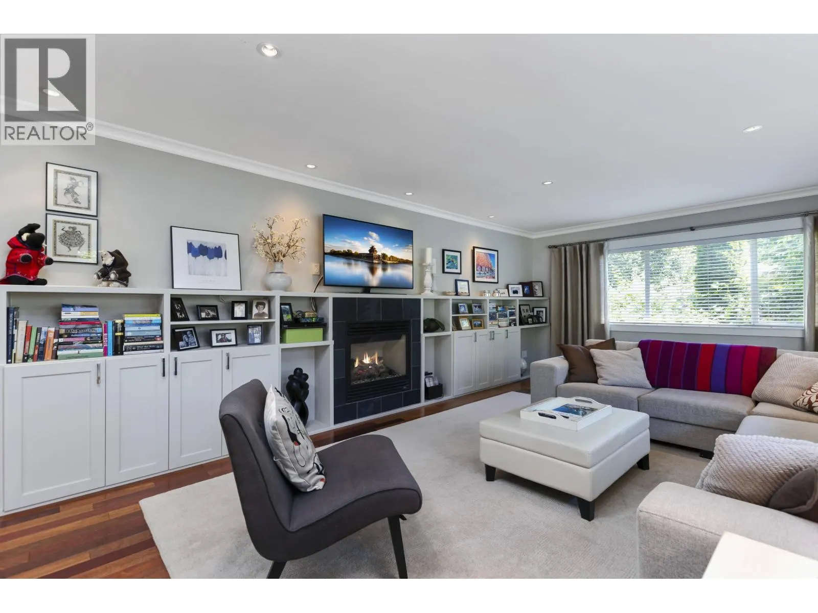3420 ROCKVIEW PLACE