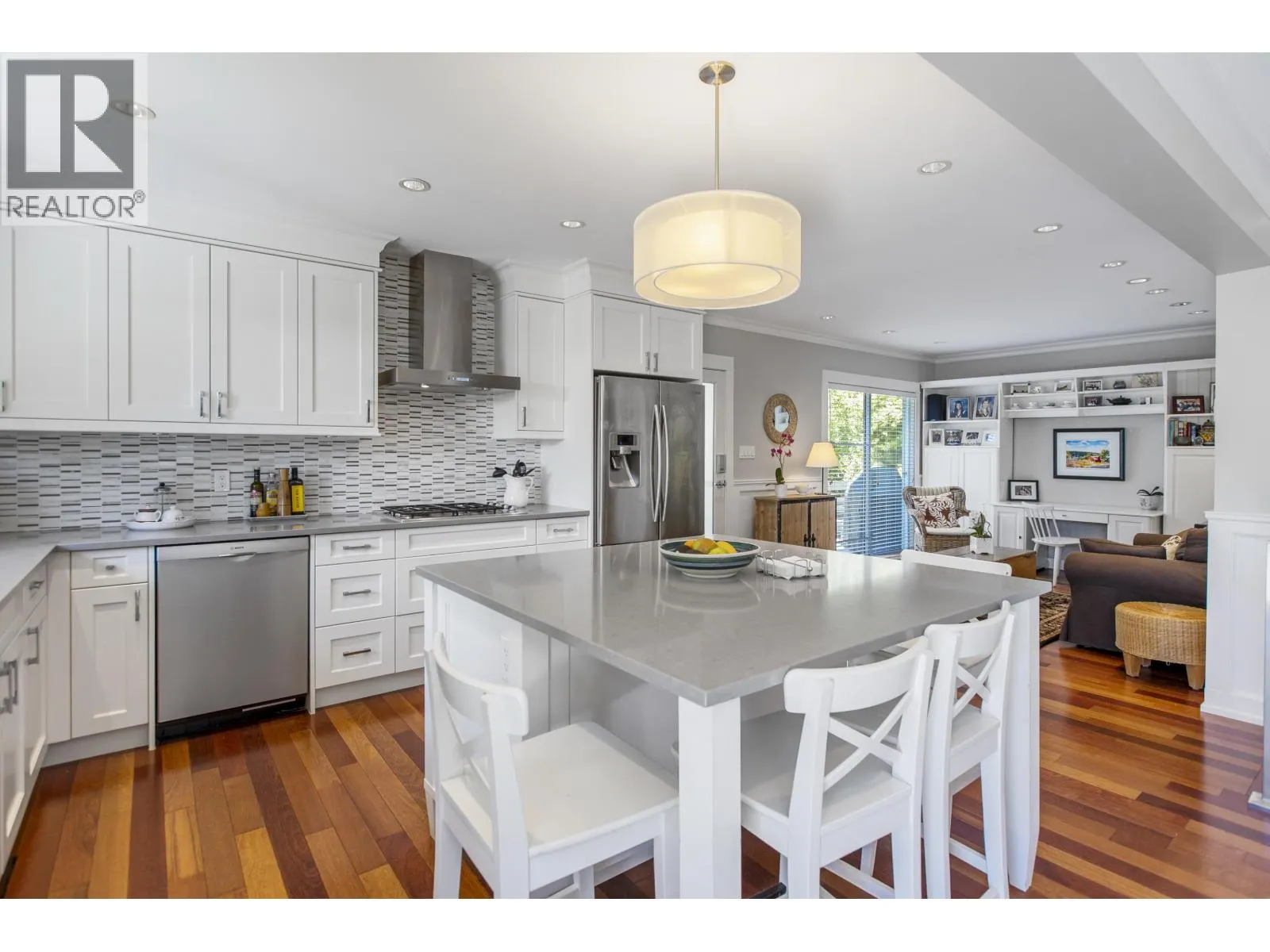 3420 ROCKVIEW PLACE