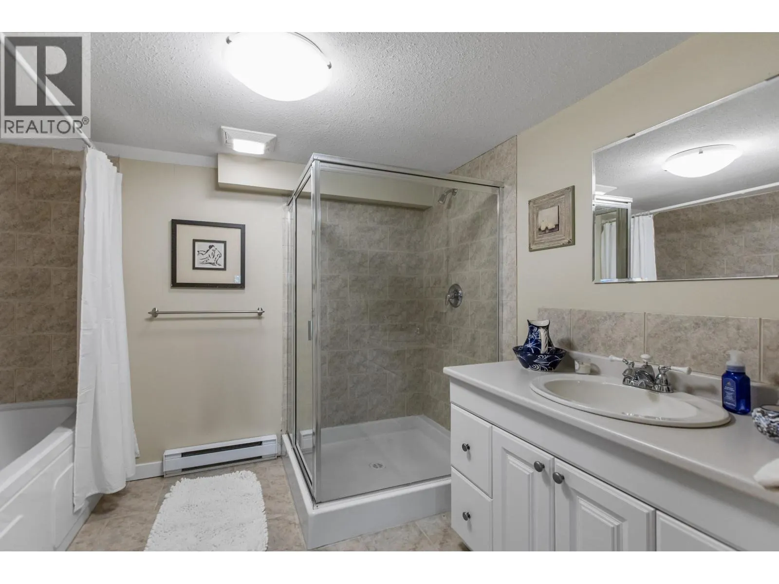3420 ROCKVIEW PLACE