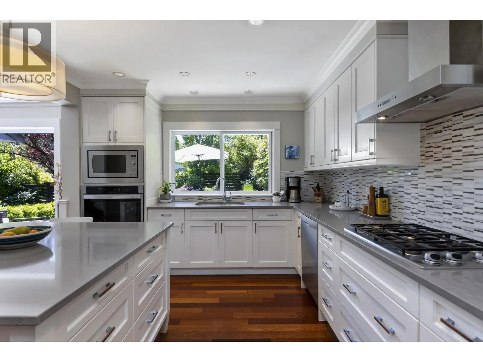 3420 ROCKVIEW PLACE