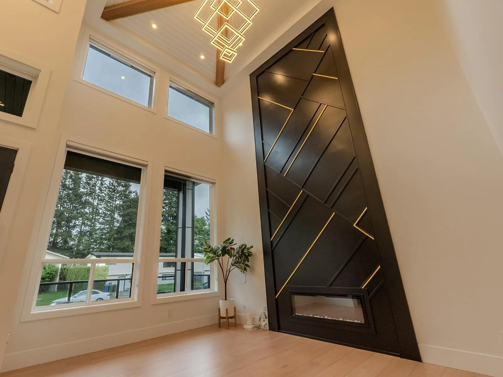 2485 GUILFORD DRIVE