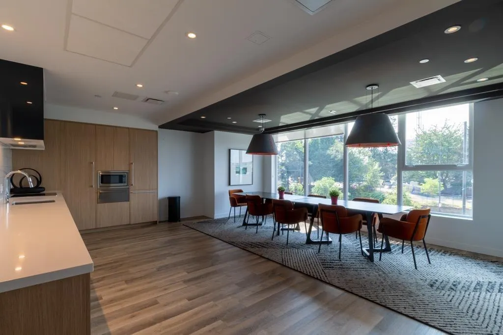 405 13655 FRASER HIGHWAY