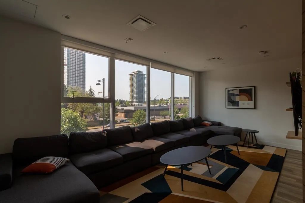 405 13655 FRASER HIGHWAY