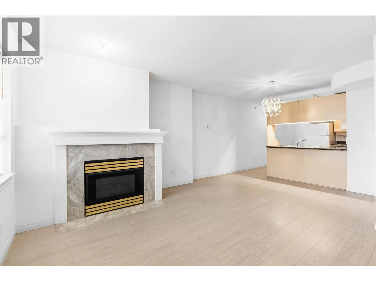 603 6611 COONEY ROAD