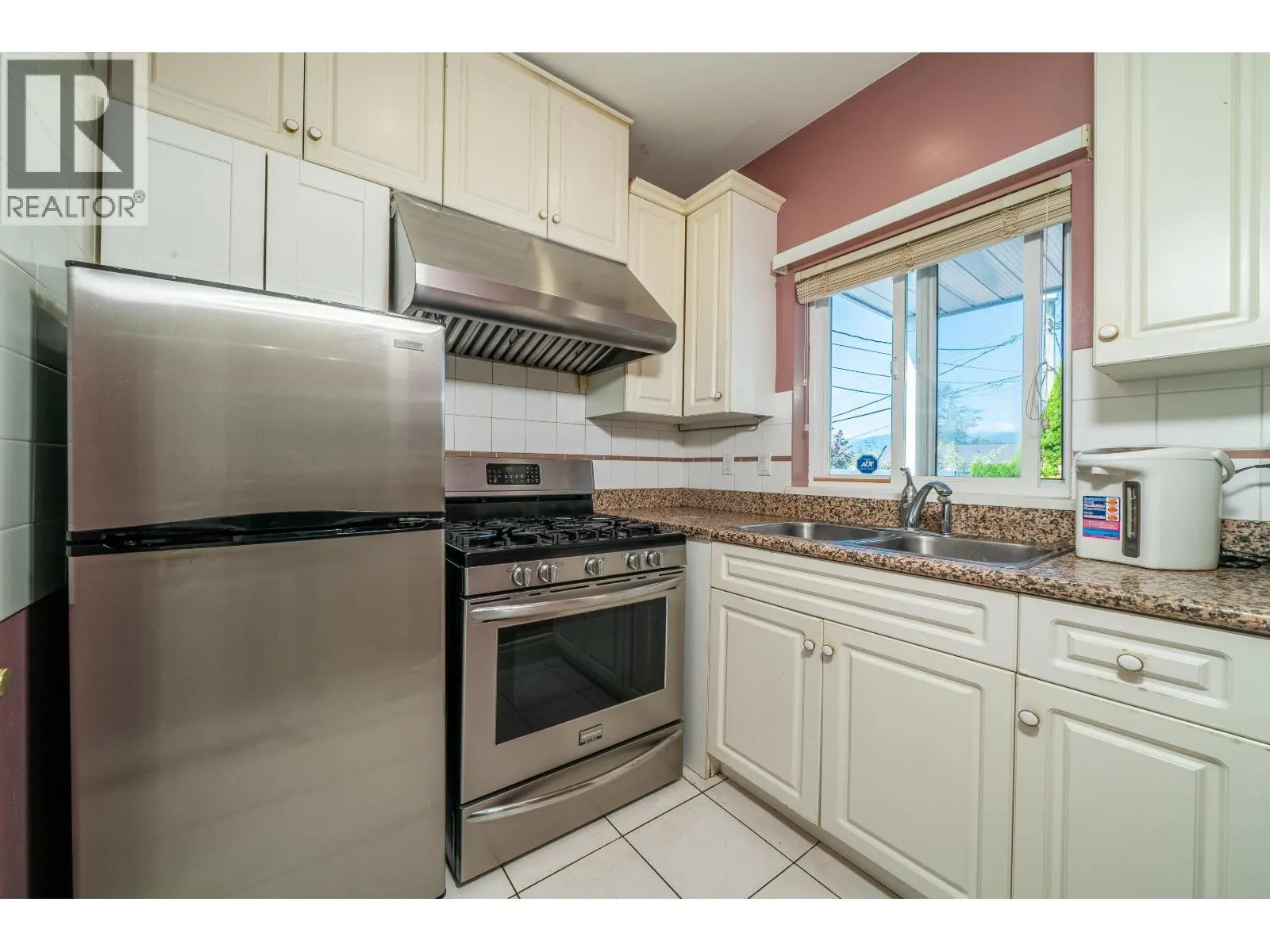 7287 PANDORA STREET