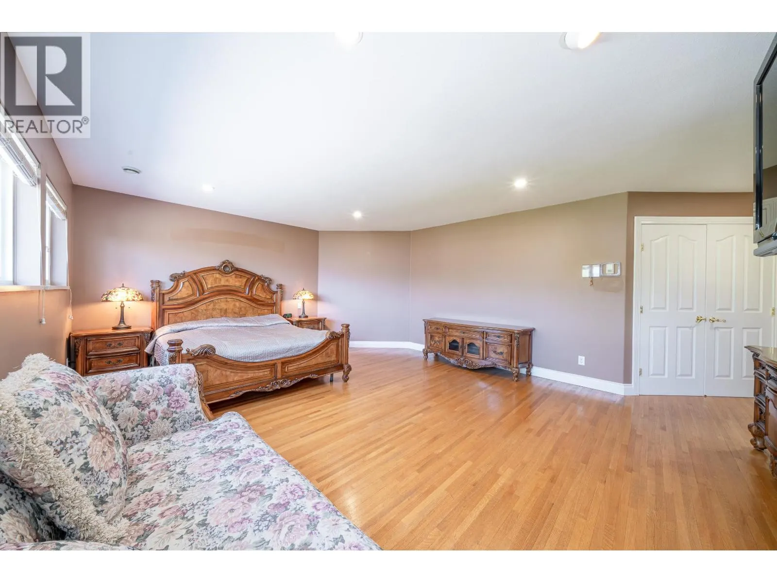 7287 PANDORA STREET