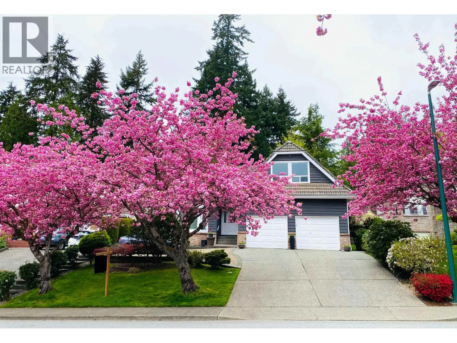 2443 LECLAIR DRIVE