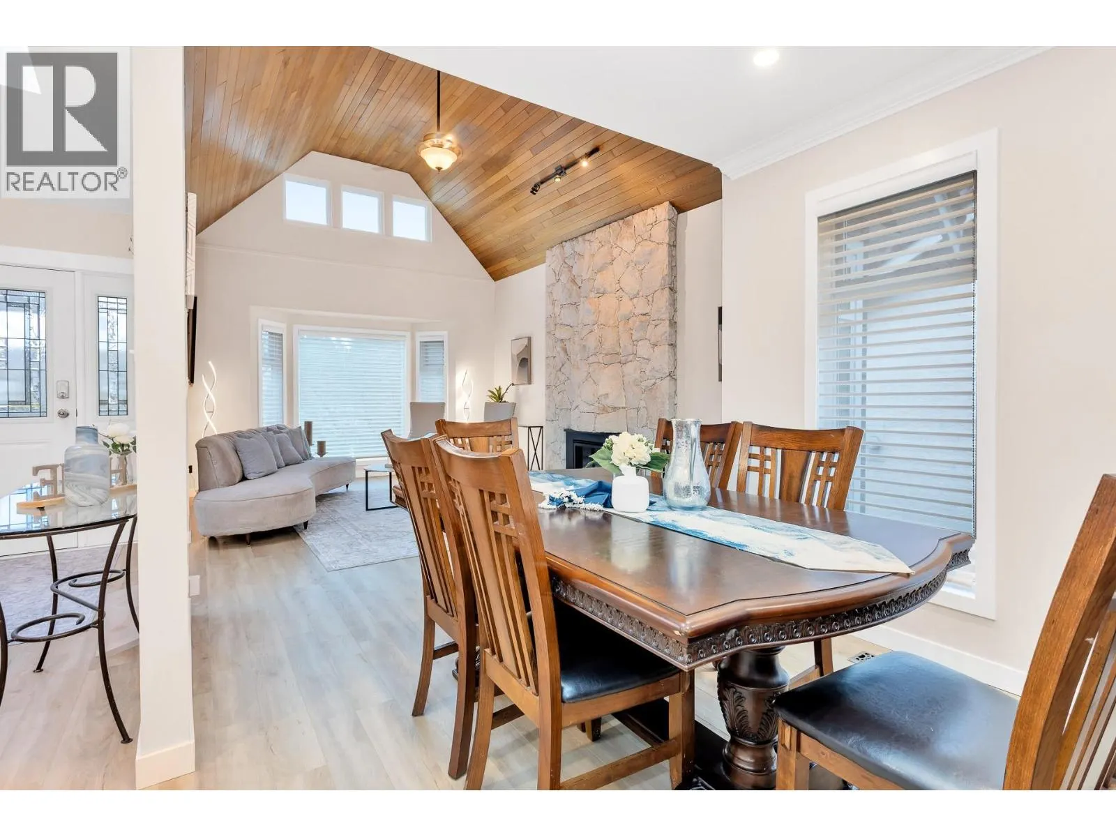 2443 LECLAIR DRIVE