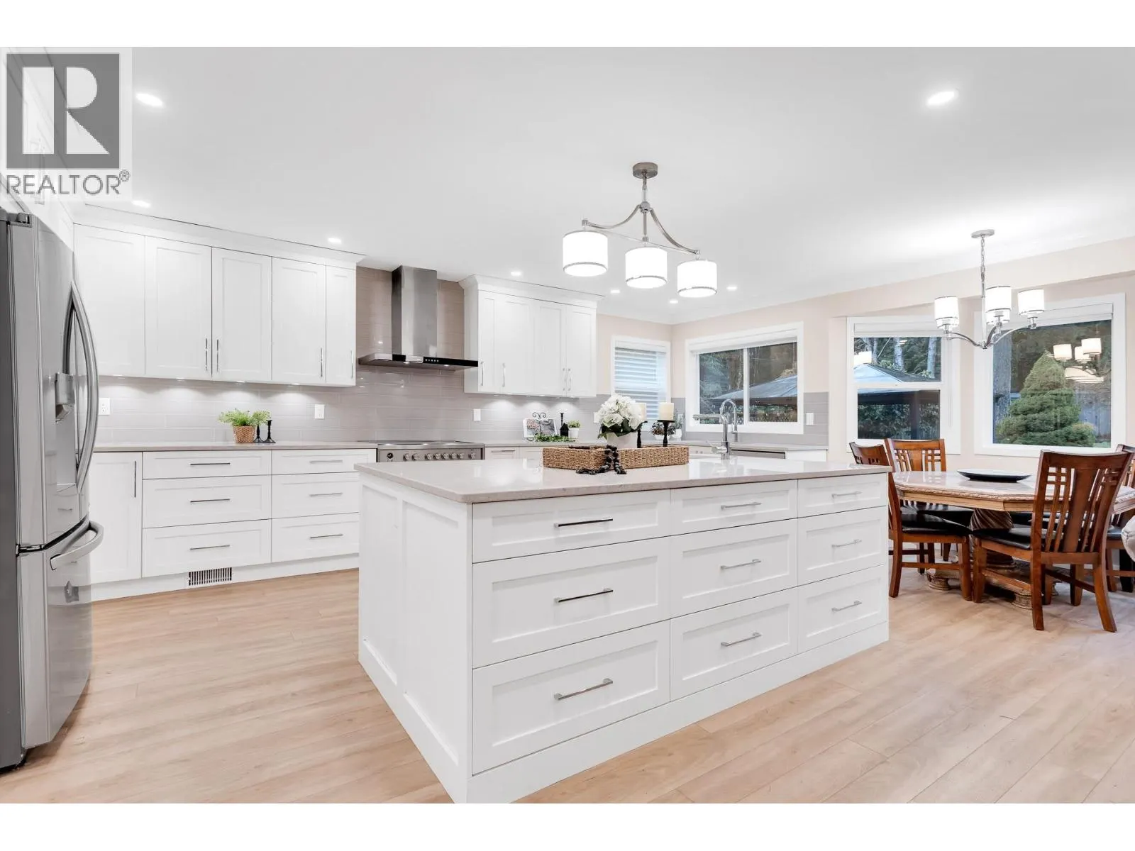 2443 LECLAIR DRIVE