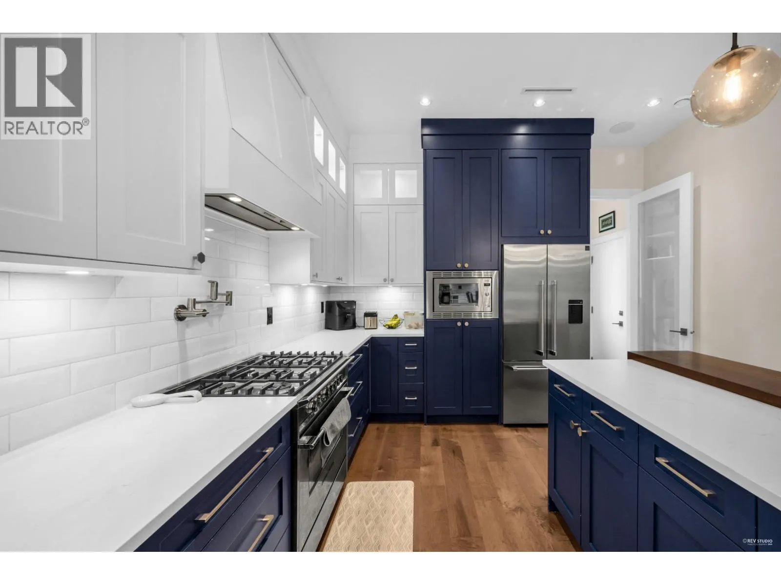 929 FOURTH STREET