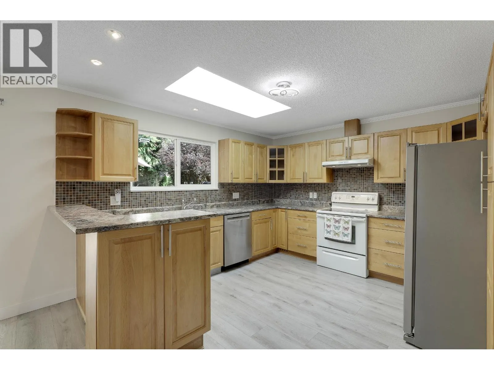 732 E 29TH STREET