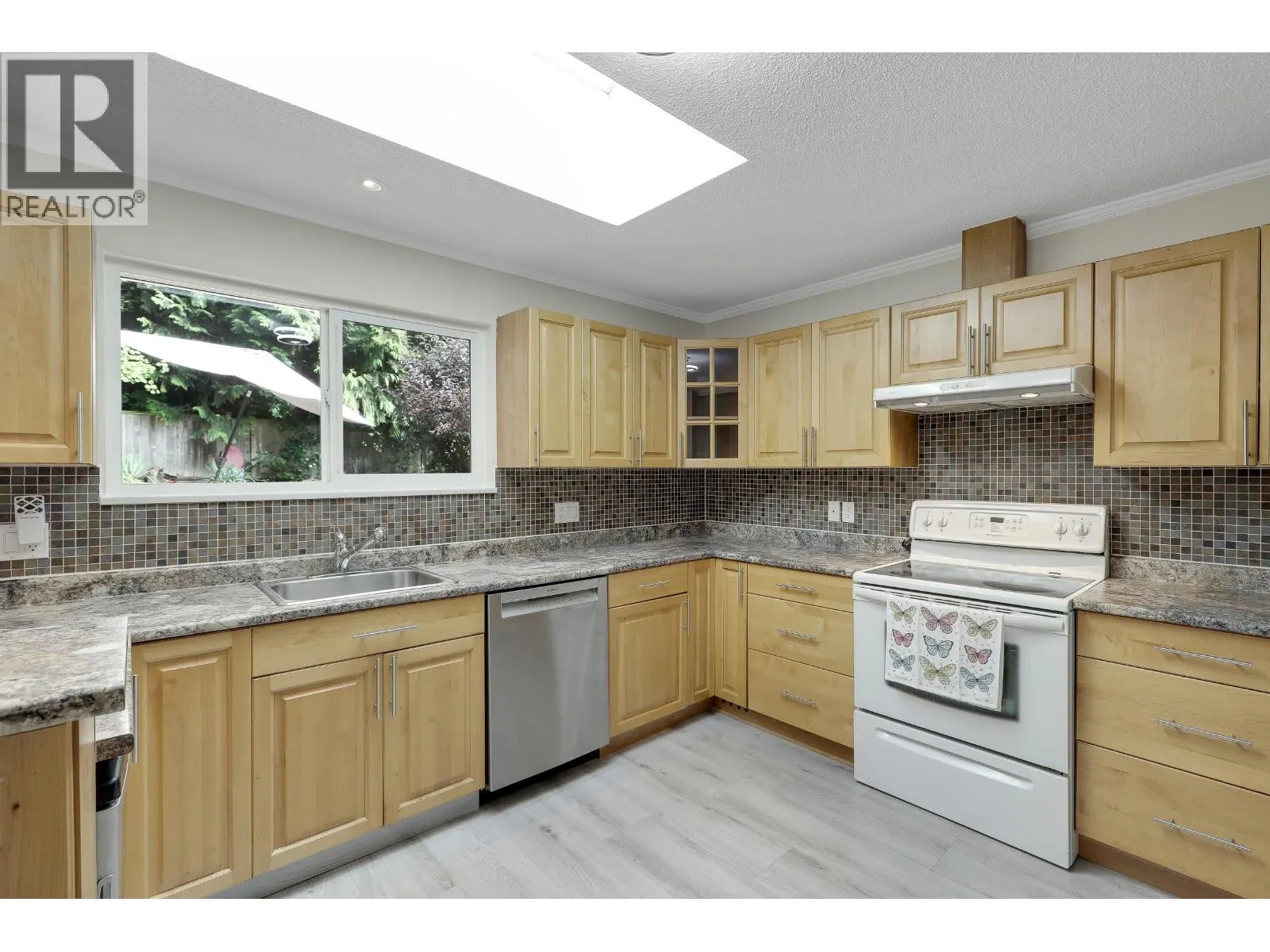 732 E 29TH STREET