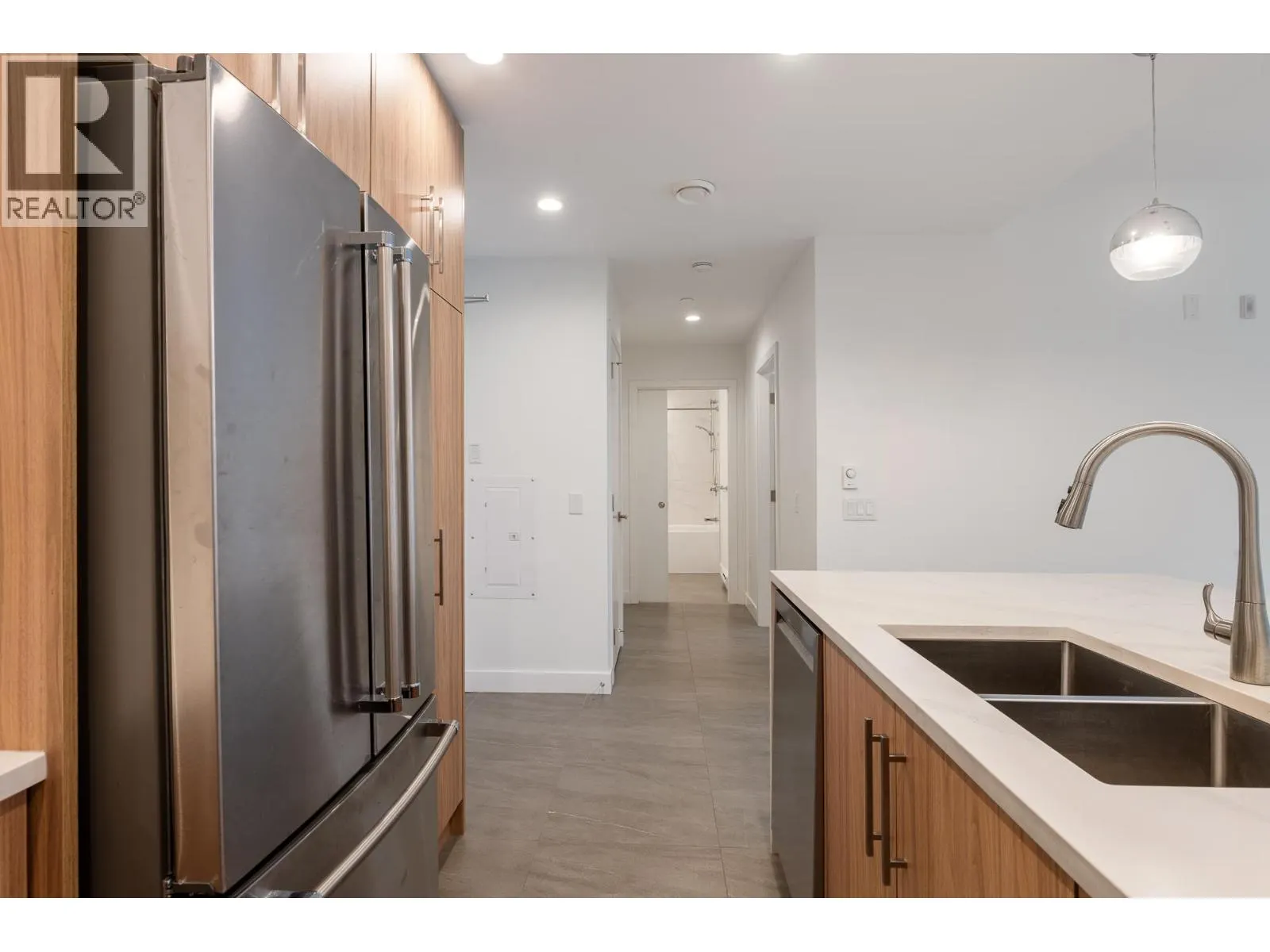 101 11718 224 STREET