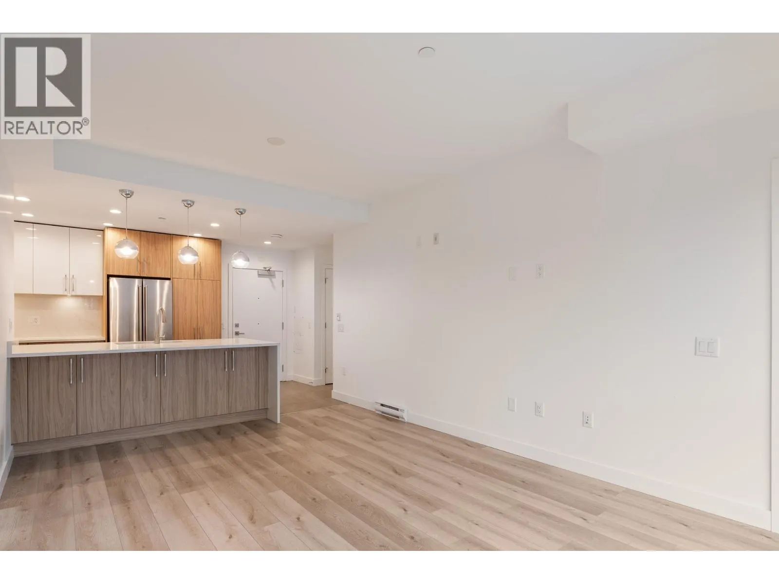 101 11718 224 STREET