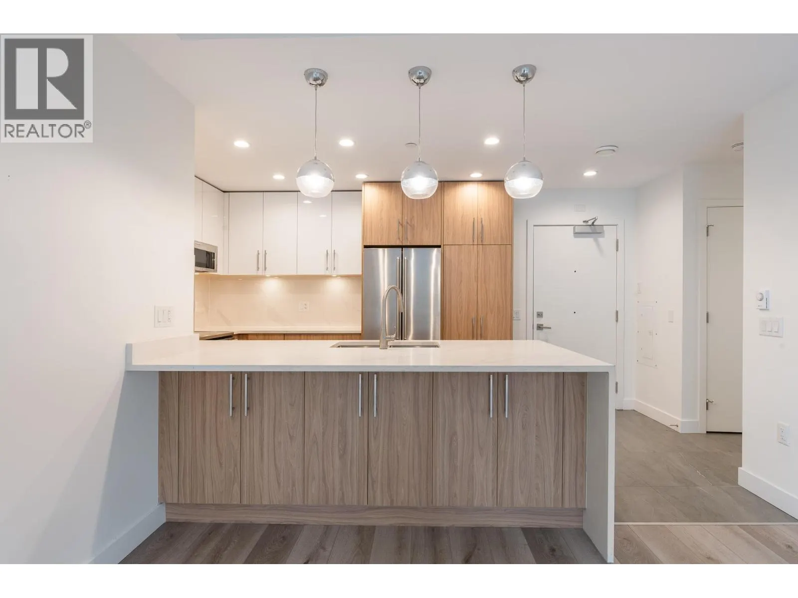 101 11718 224 STREET