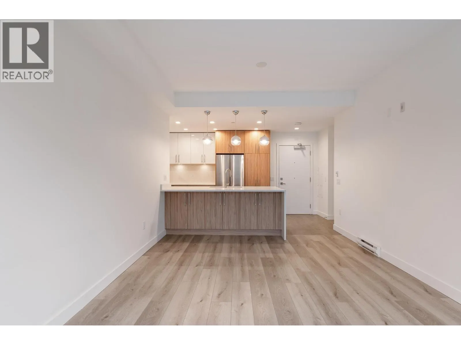 101 11718 224 STREET