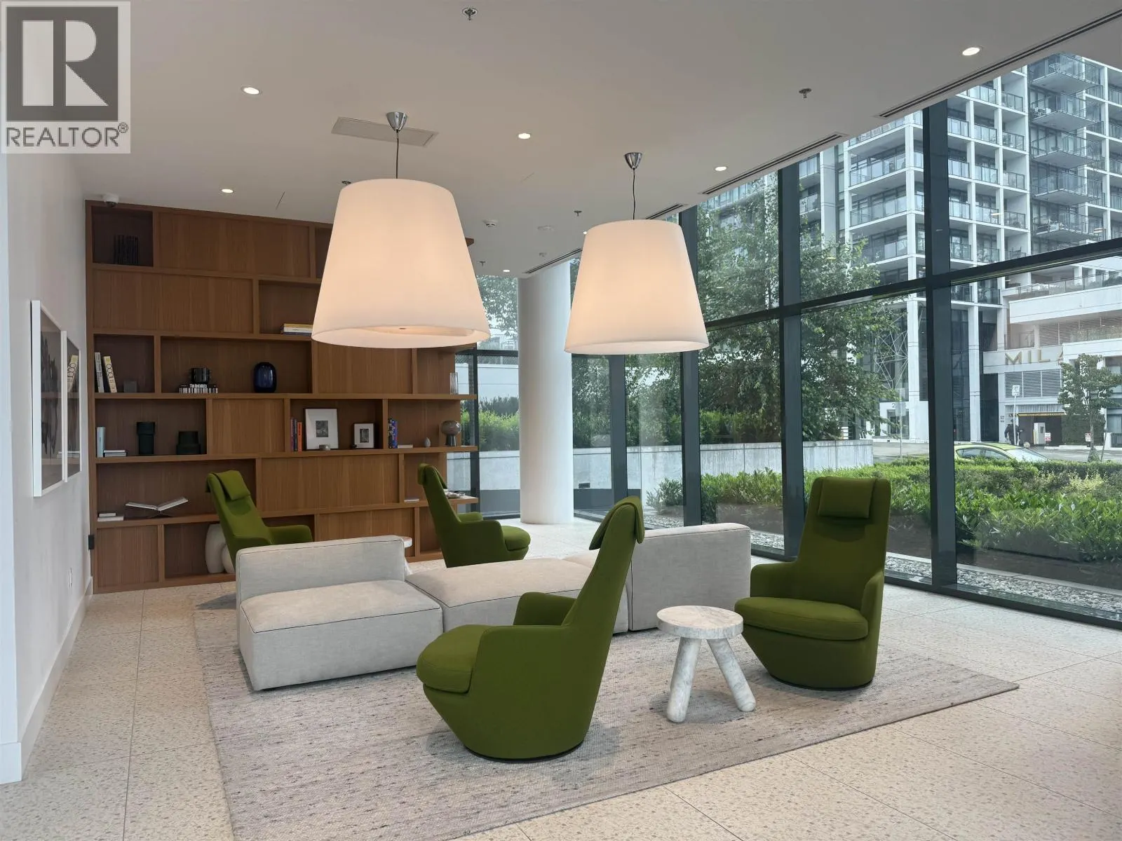 2501 2425 ALPHA AVENUE