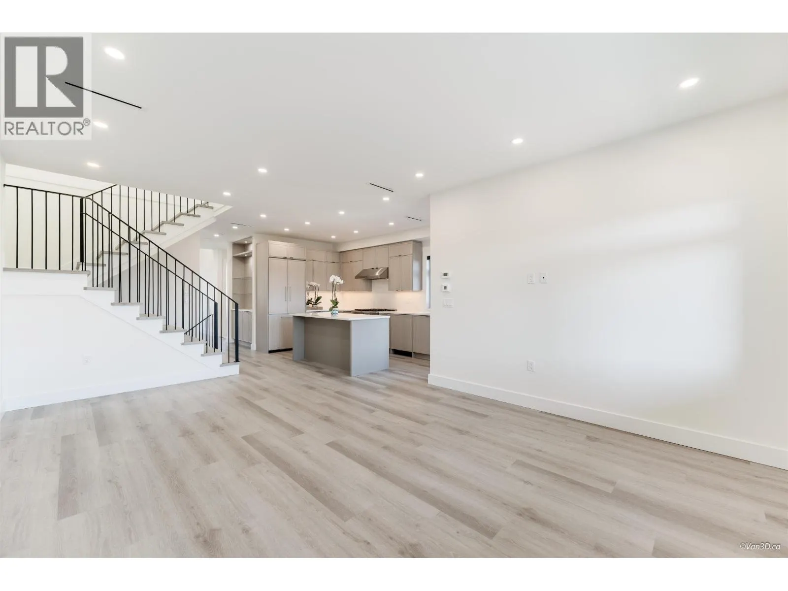 5852 FORGLEN DRIVE