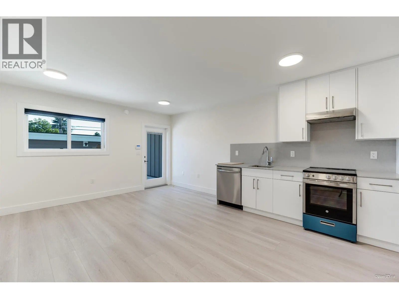 5852 FORGLEN DRIVE