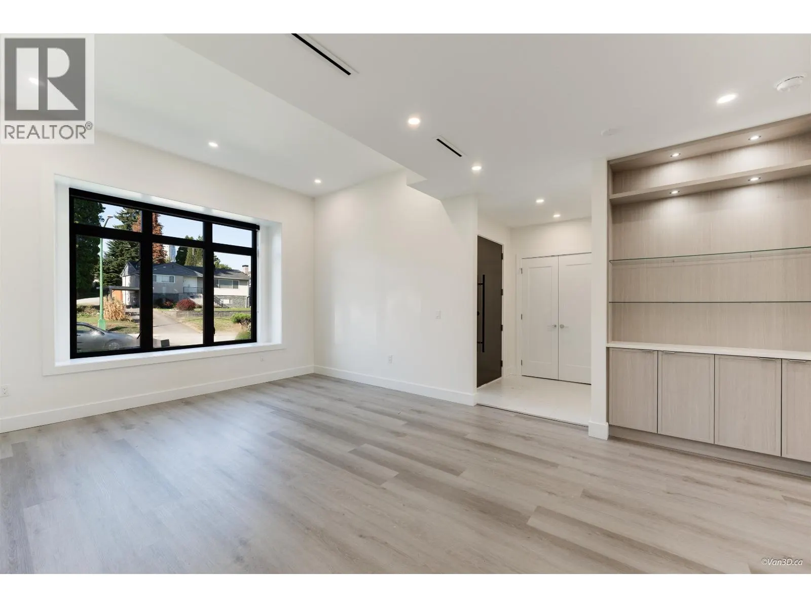 5852 FORGLEN DRIVE