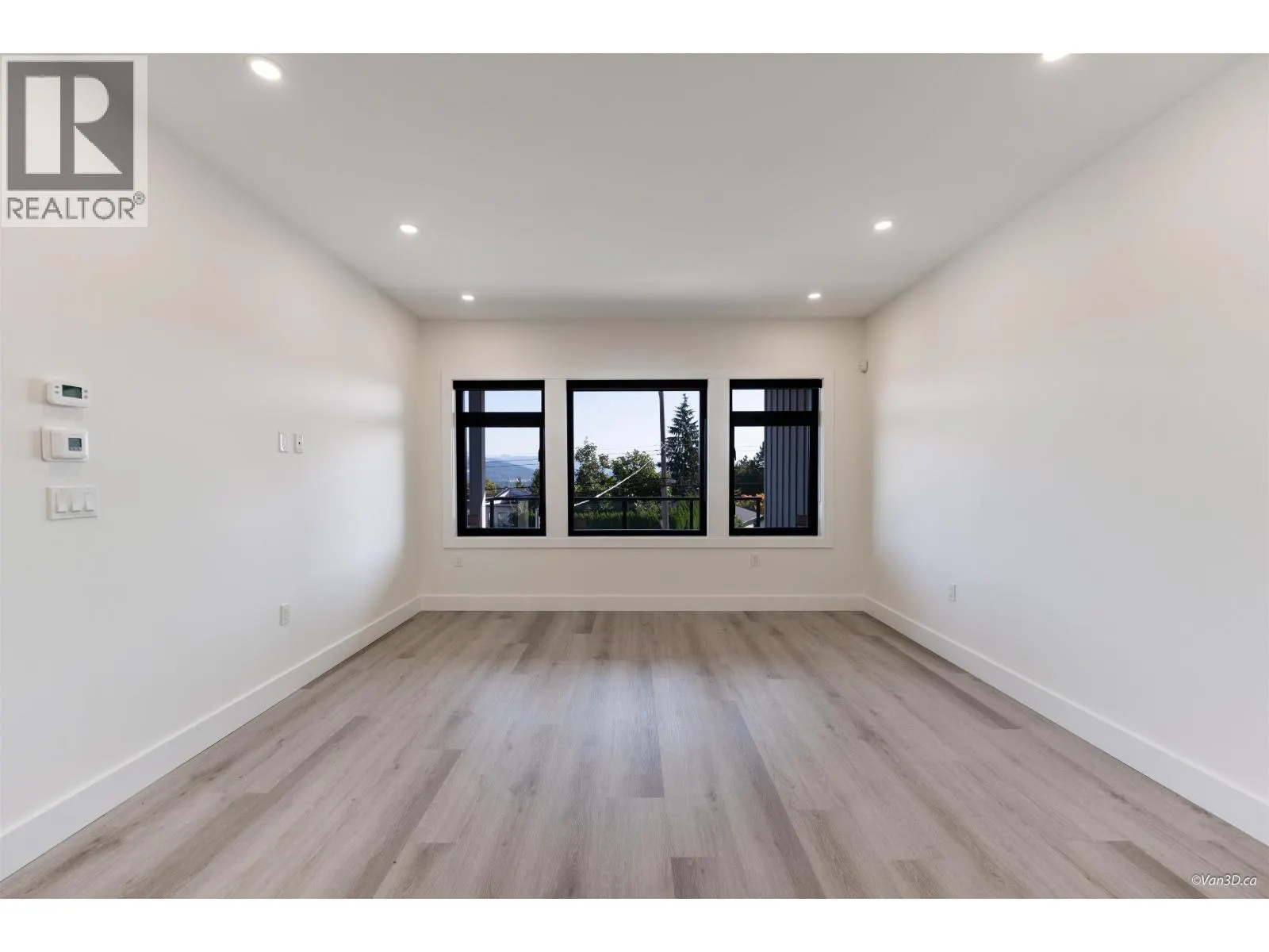 5852 FORGLEN DRIVE