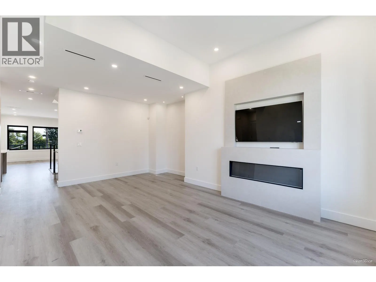 5852 FORGLEN DRIVE