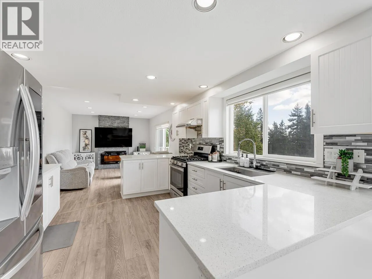 1668 PLATEAU CRESCENT