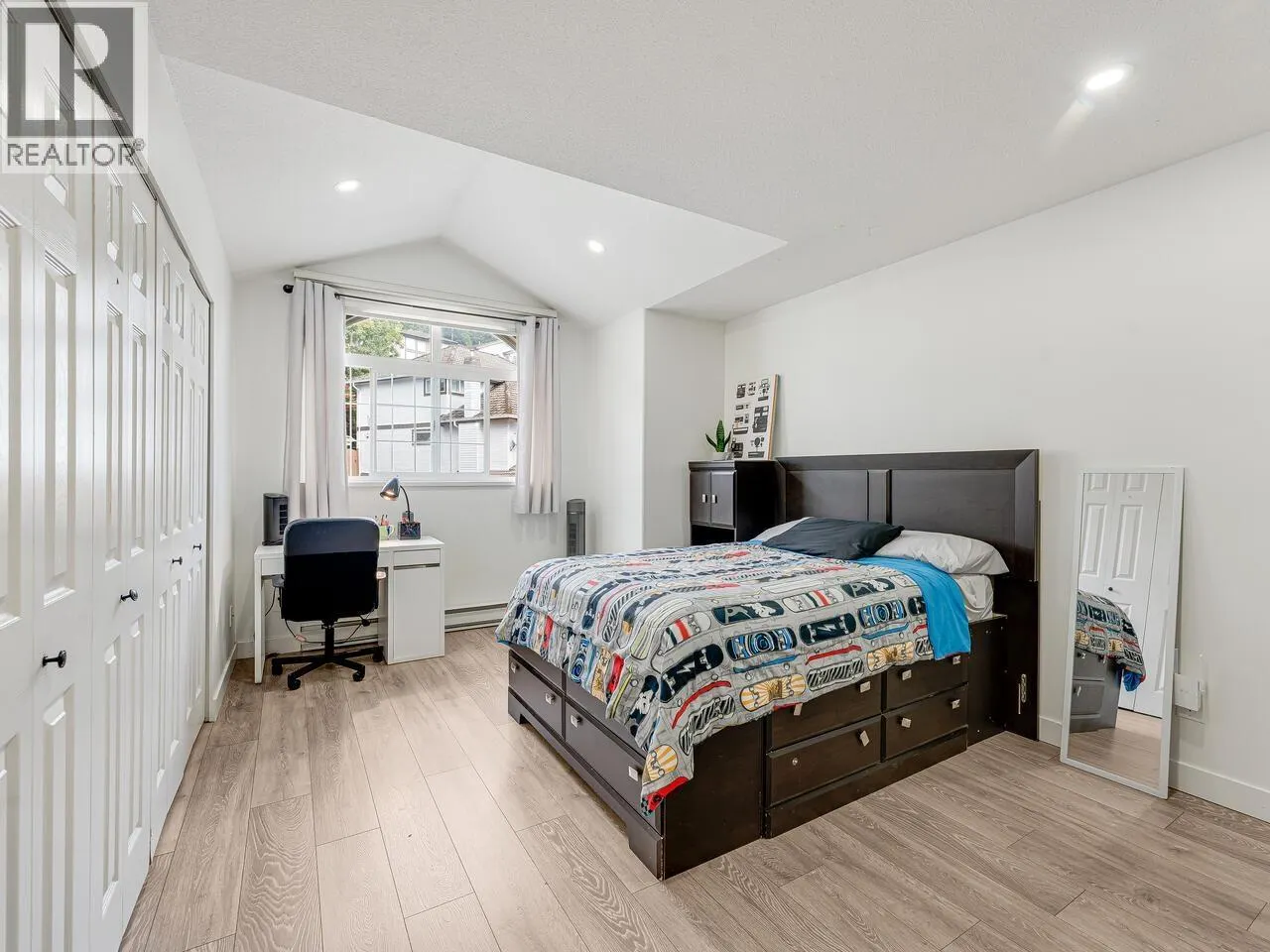 1668 PLATEAU CRESCENT