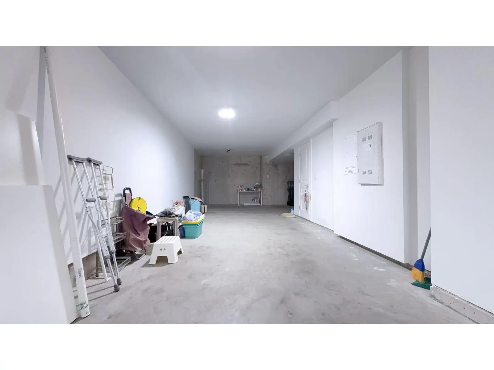 4 20487 65 AVENUE