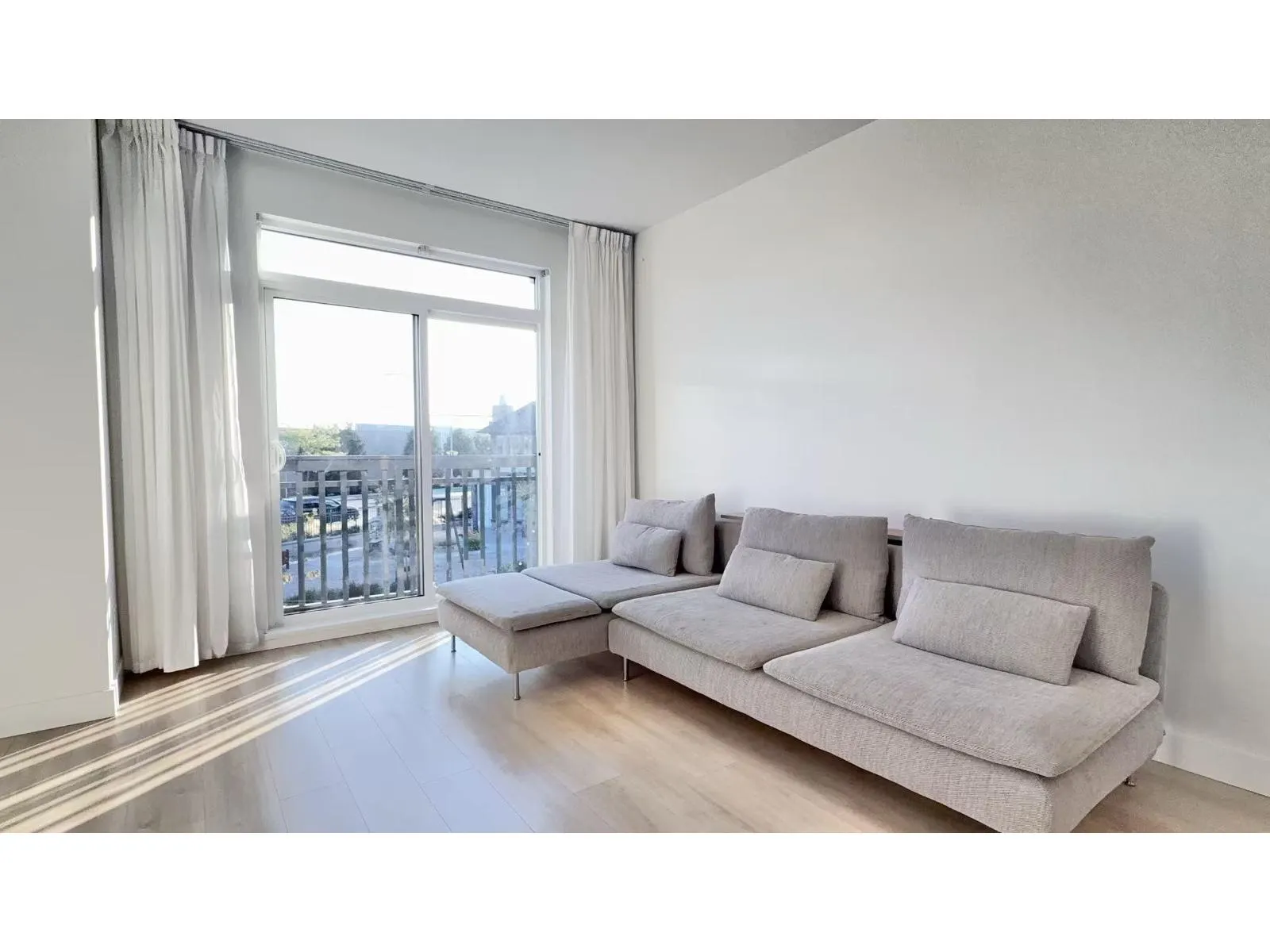 4 20487 65 AVENUE