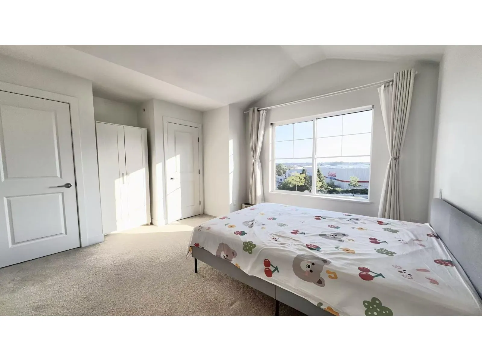 4 20487 65 AVENUE