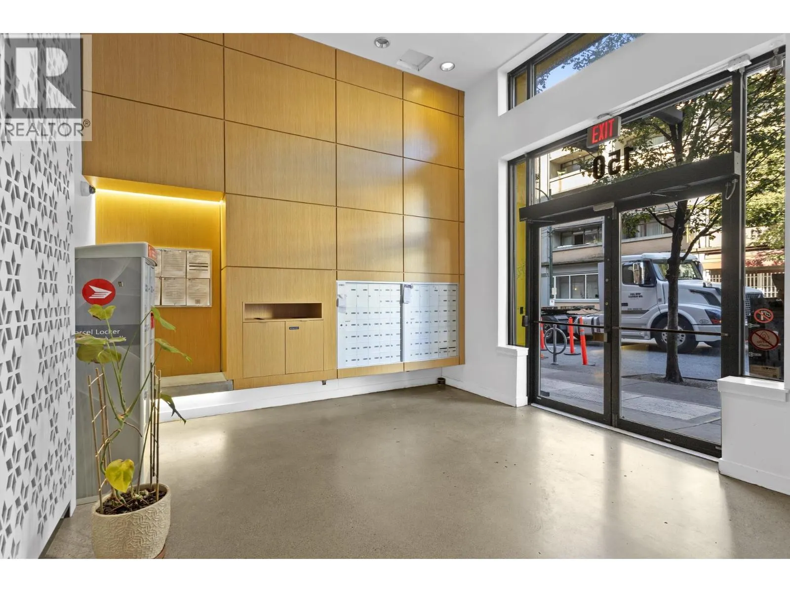 501 150 E CORDOVA STREET