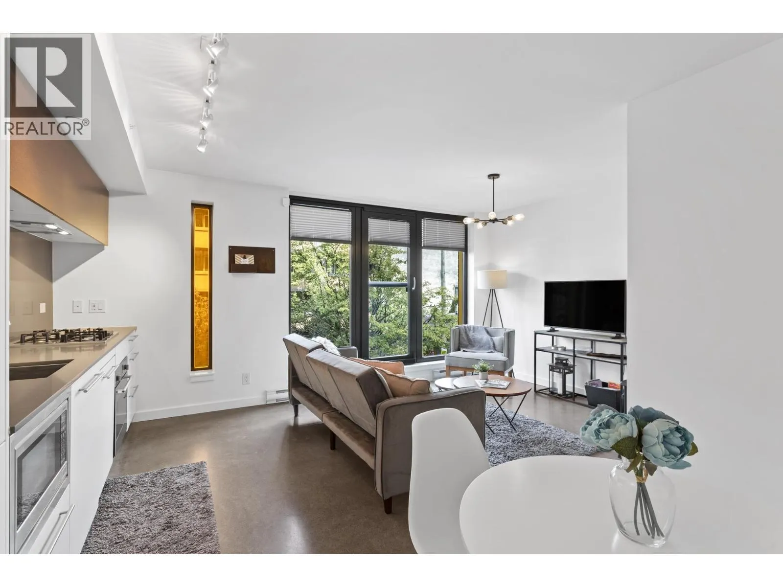 501 150 E CORDOVA STREET