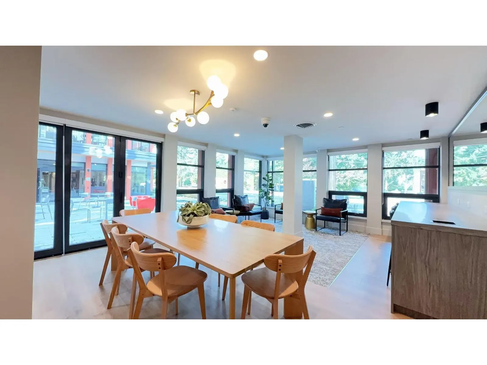 202 13258 105 AVENUE