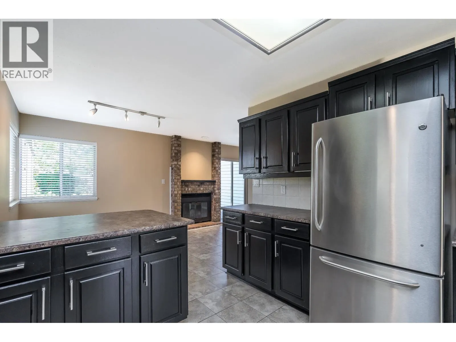 915 CITADEL DRIVE