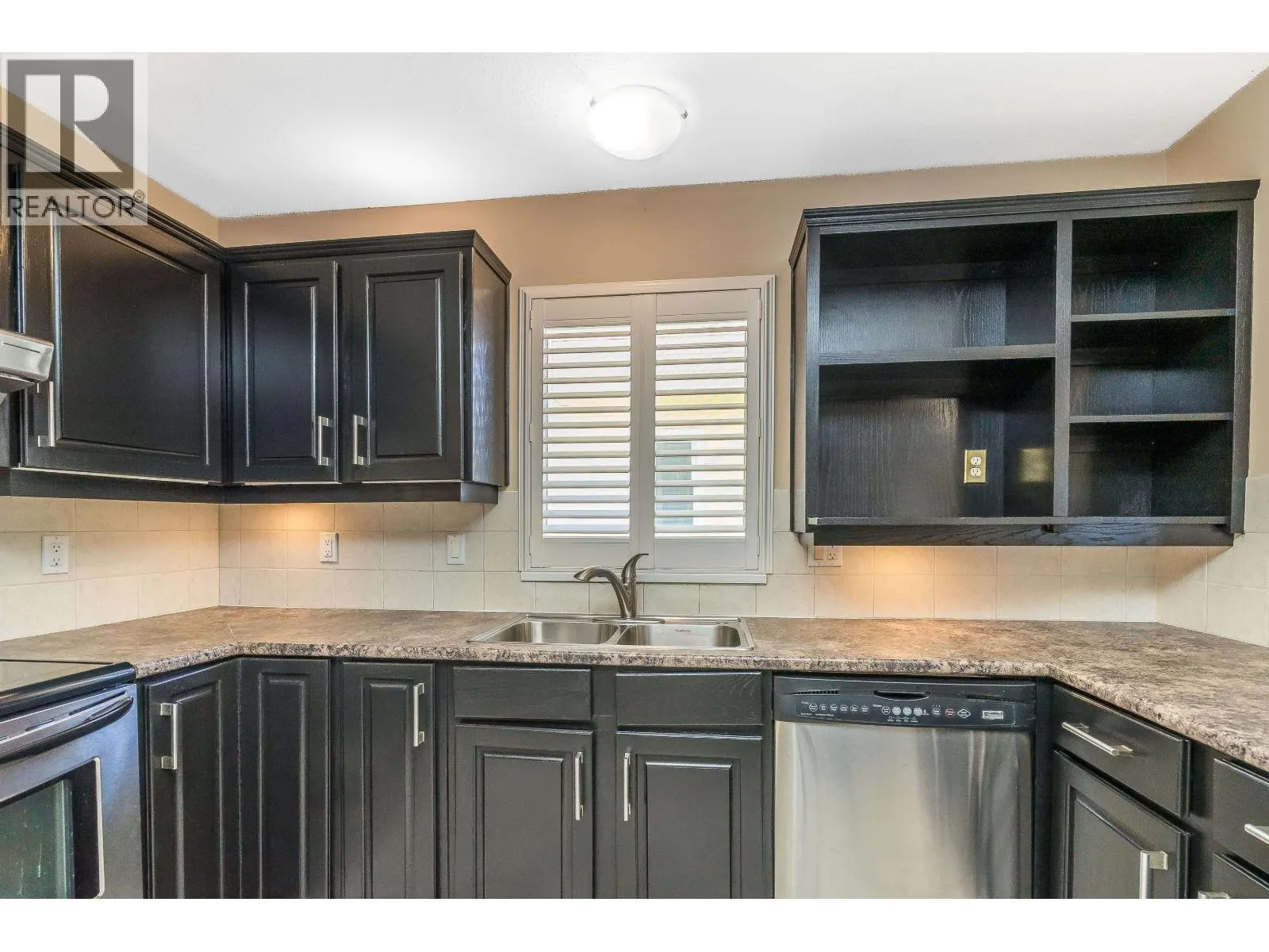 915 CITADEL DRIVE