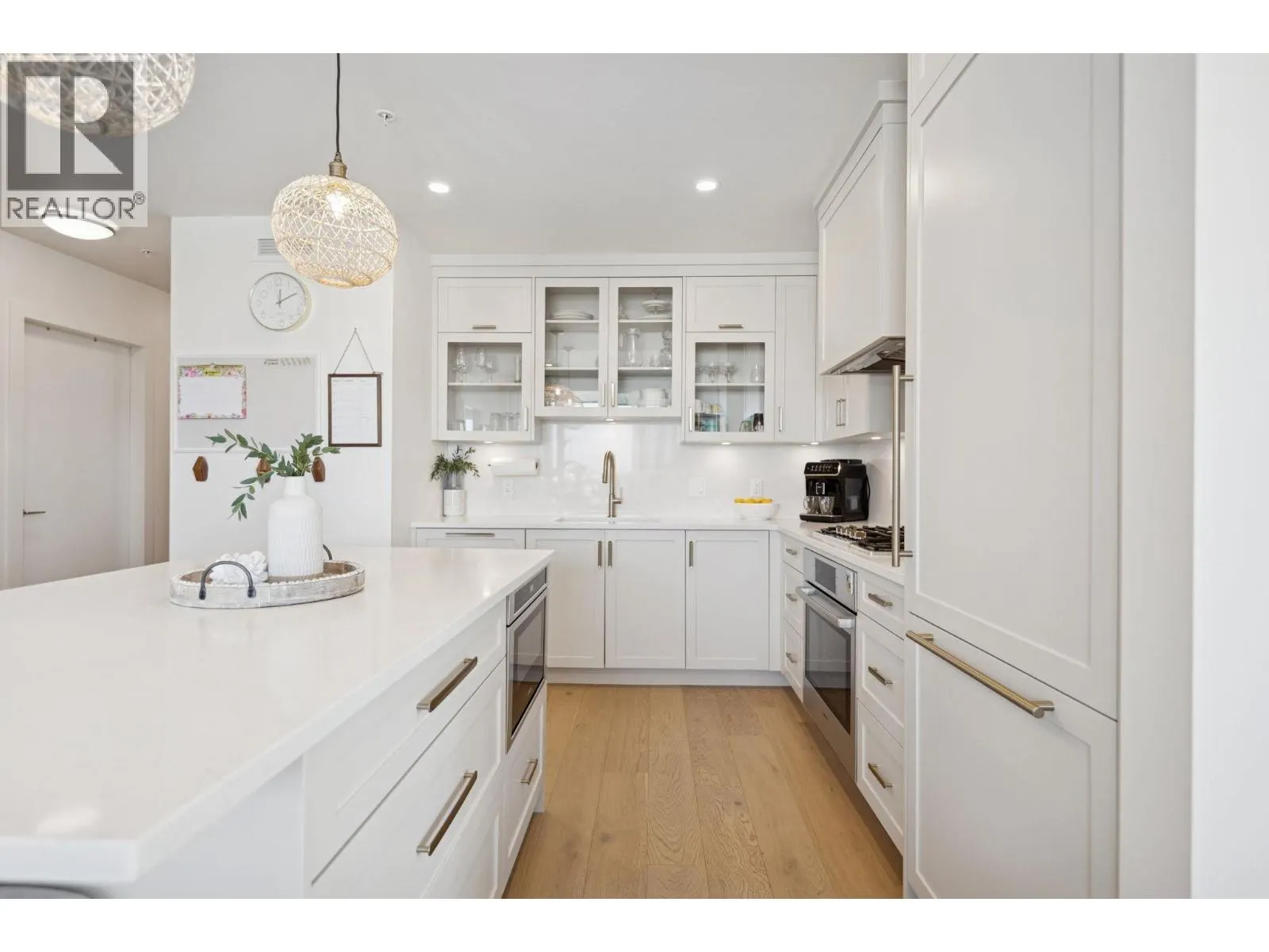 510 4427 CAMBIE STREET