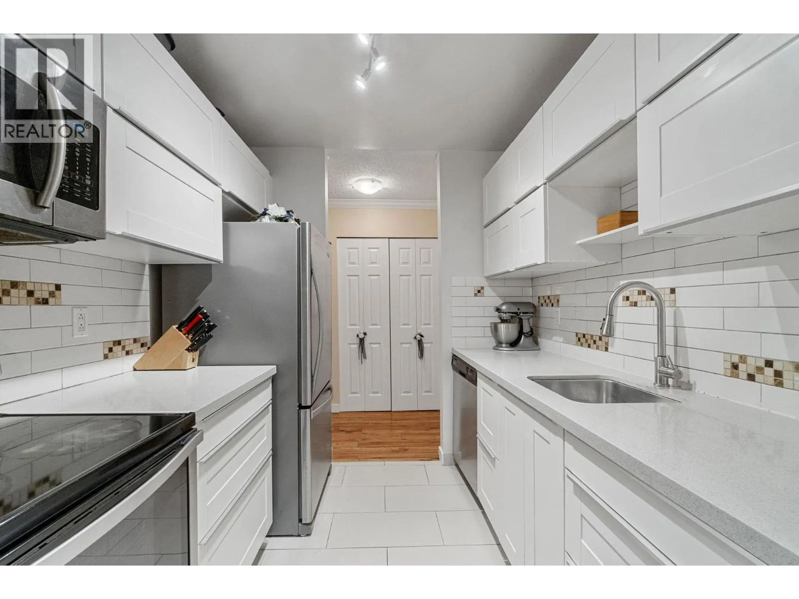 118 7431 MINORU BOULEVARD