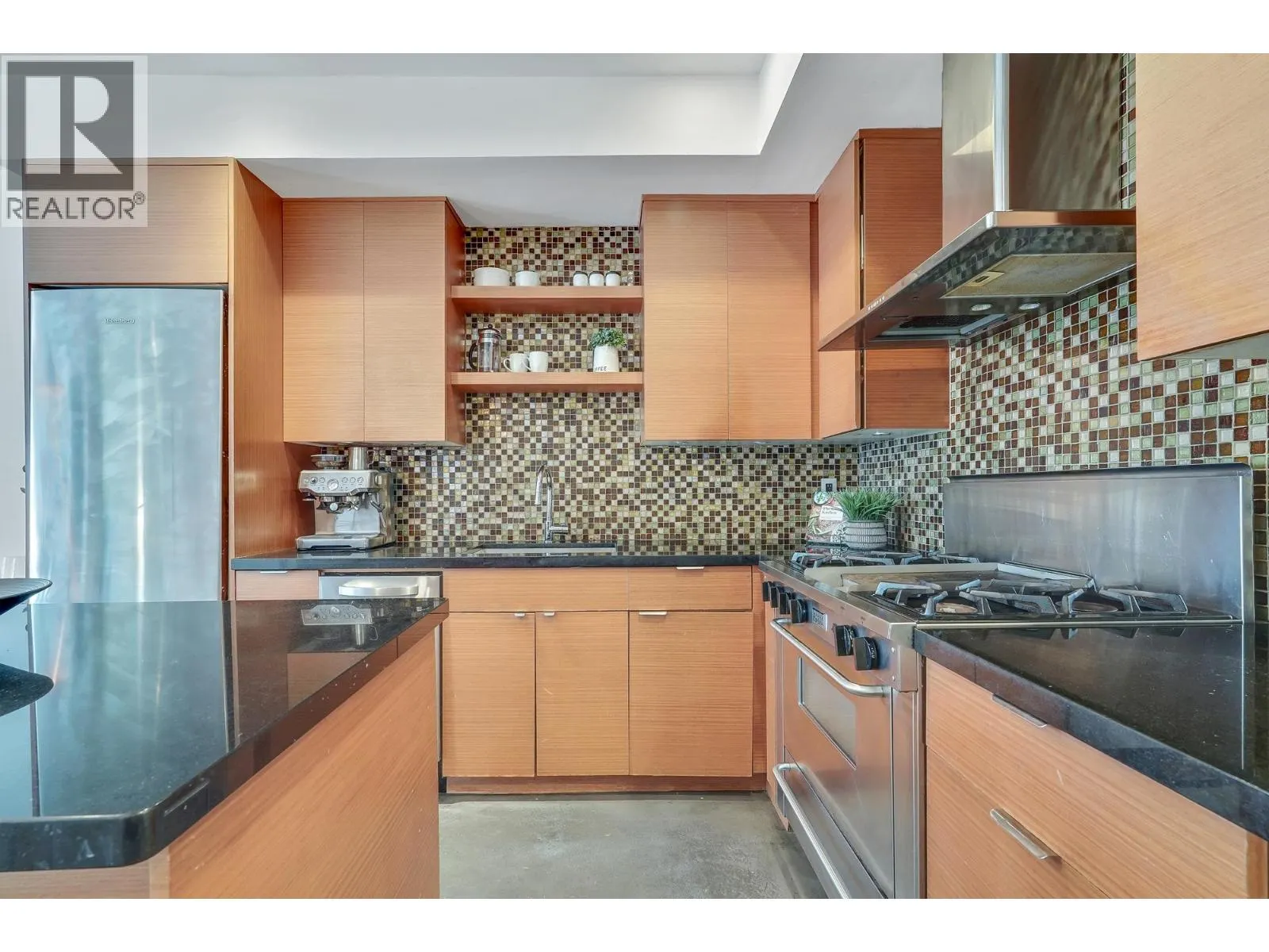 122 3440 W BROADWAY