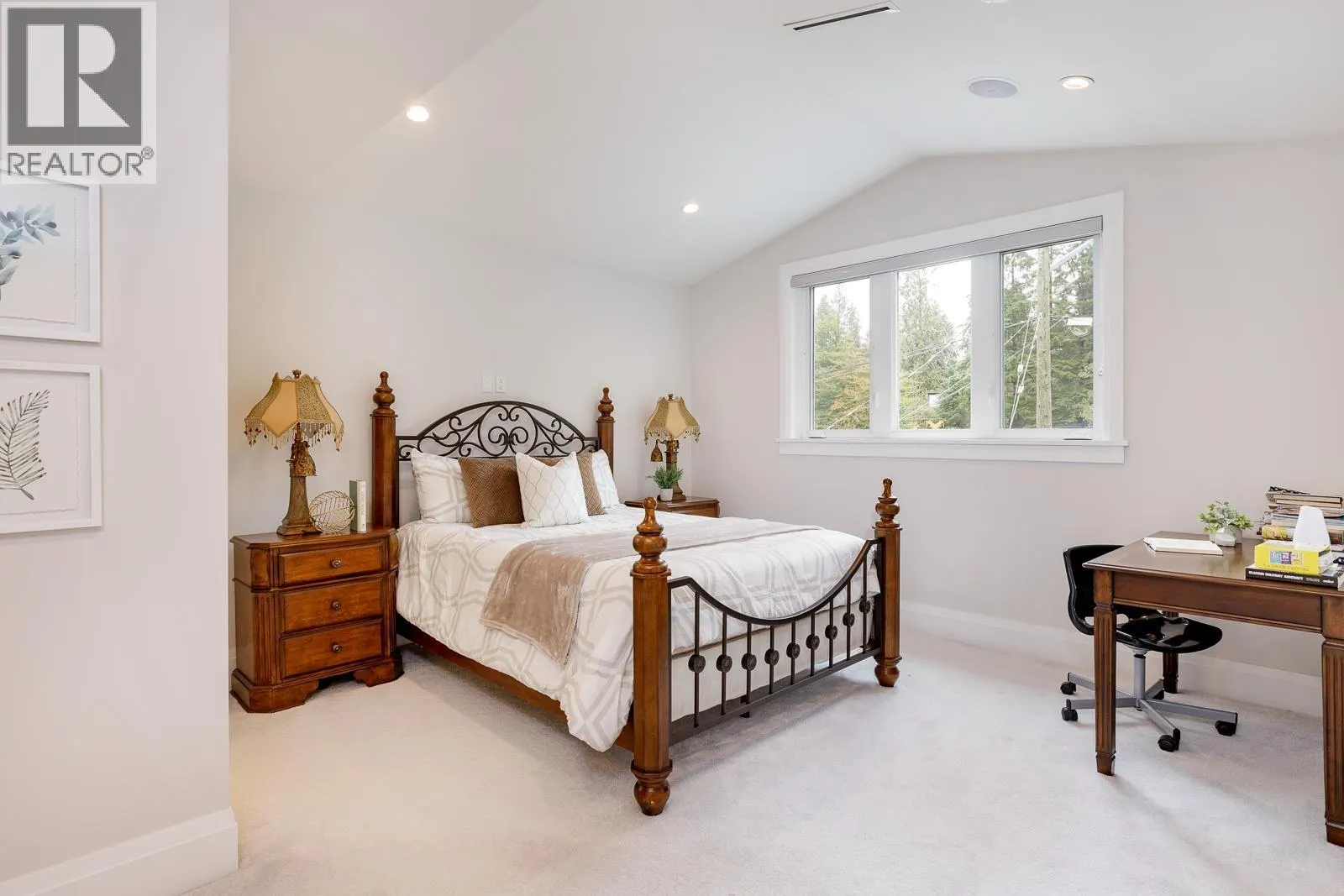 1393 GREENBRIAR WAY