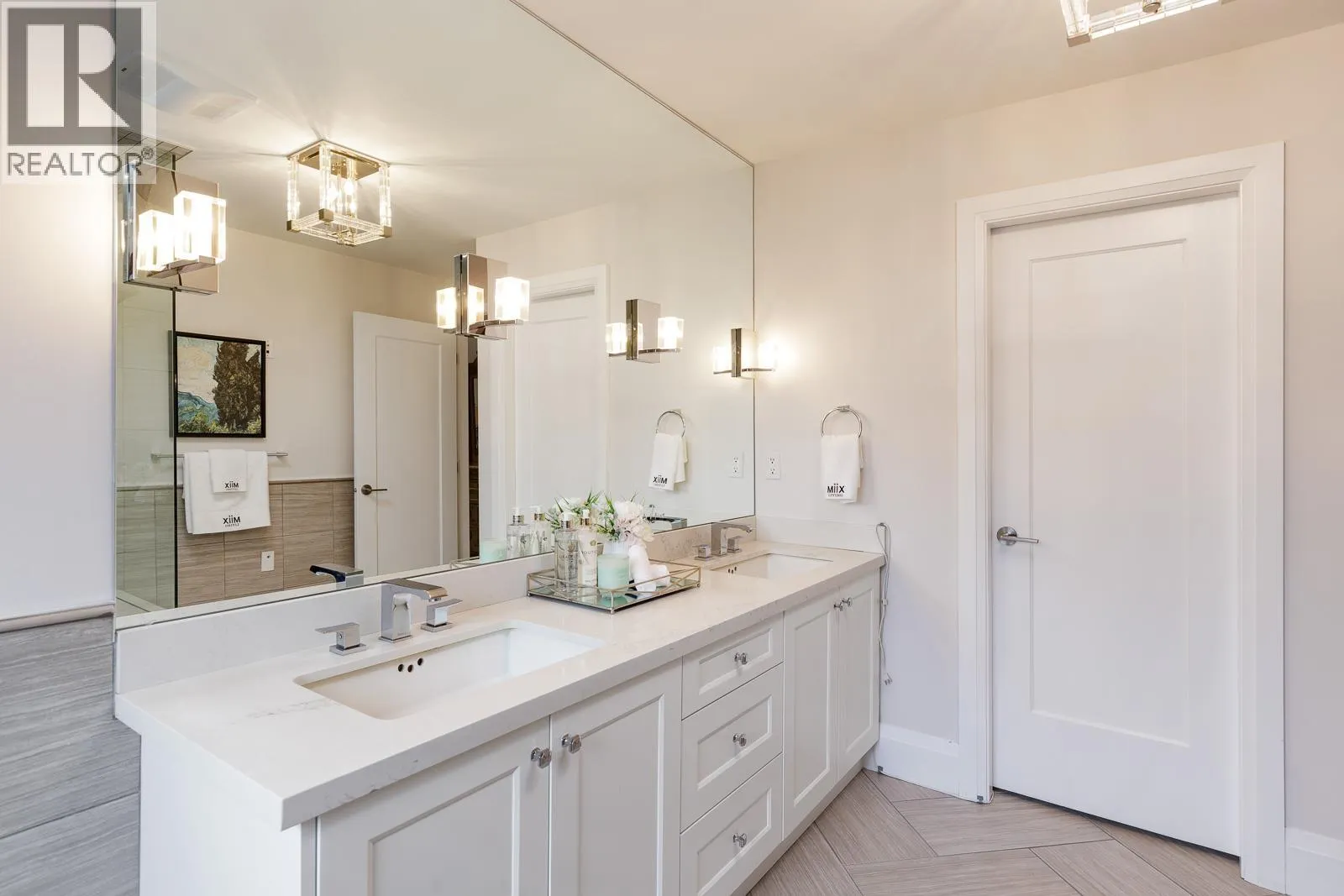 1393 GREENBRIAR WAY