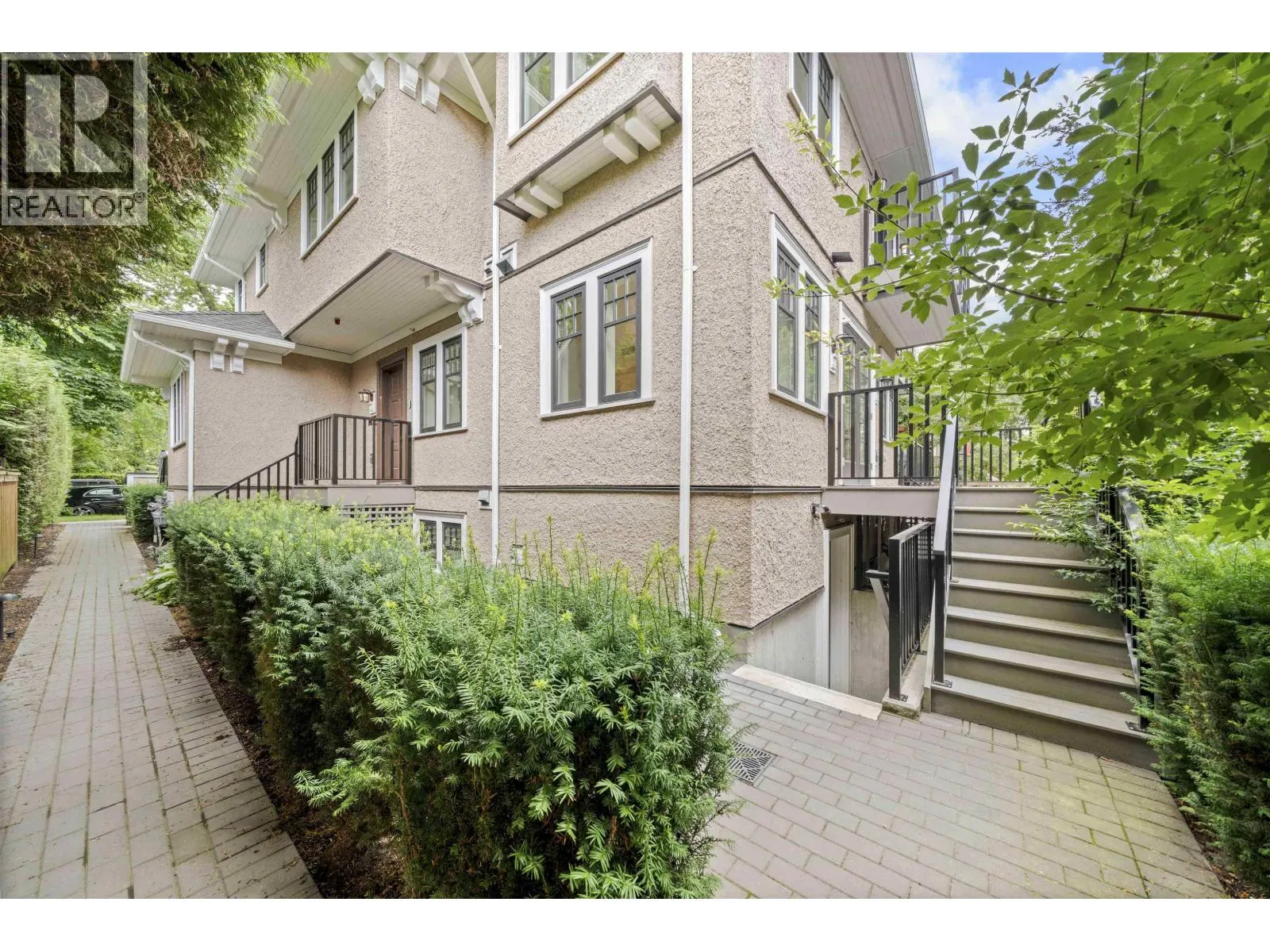 1458 W 45TH AVENUE