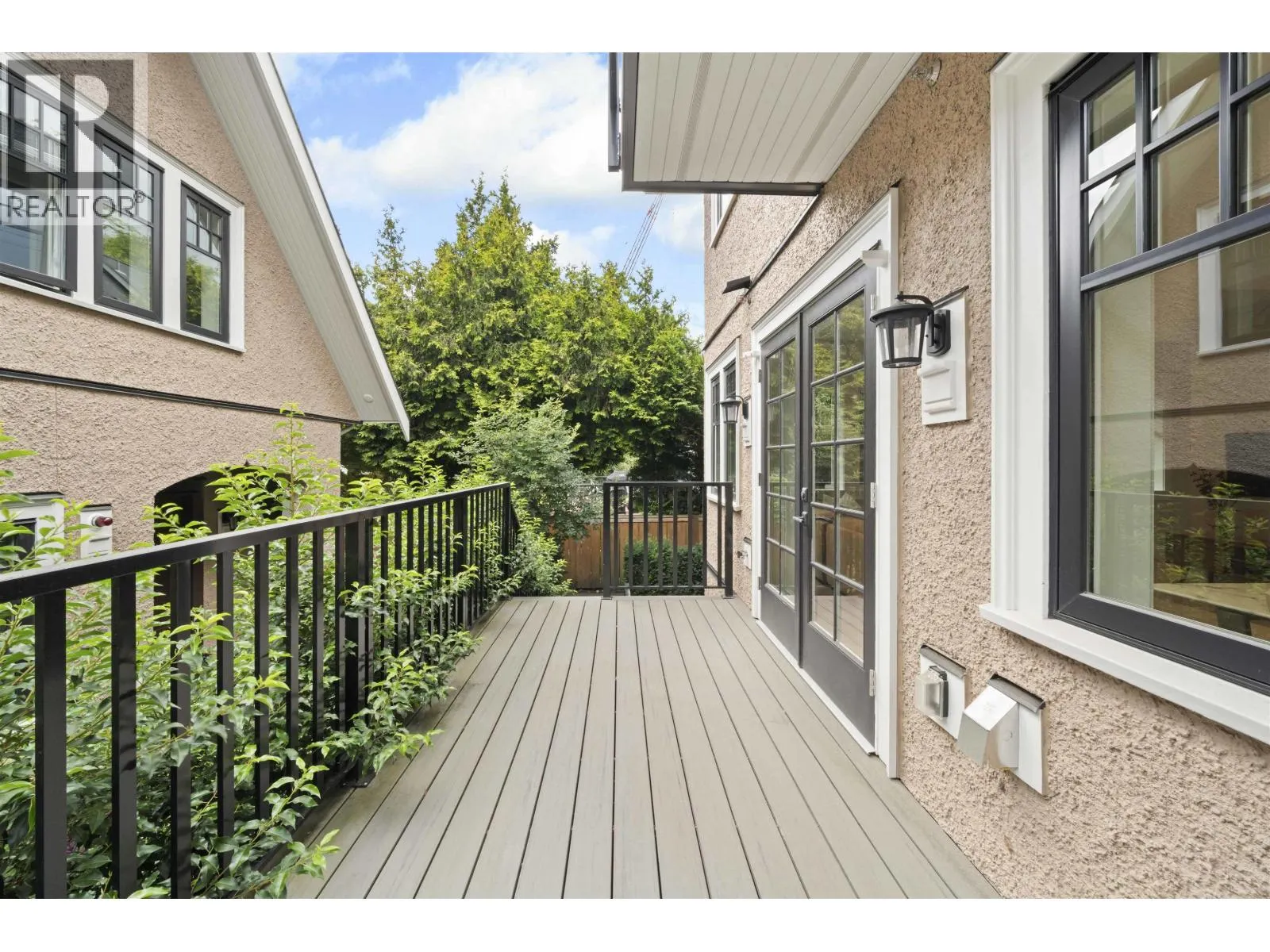 1458 W 45TH AVENUE