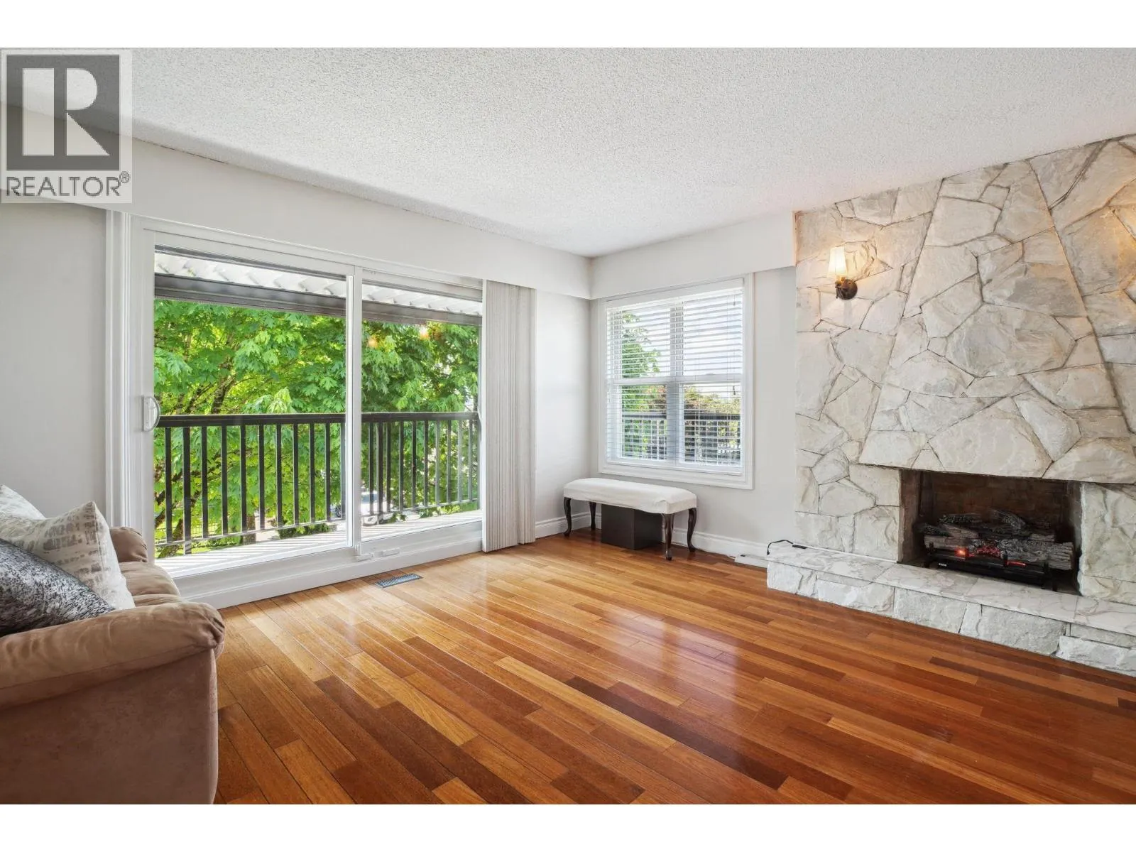7347 QUEENSTON COURT