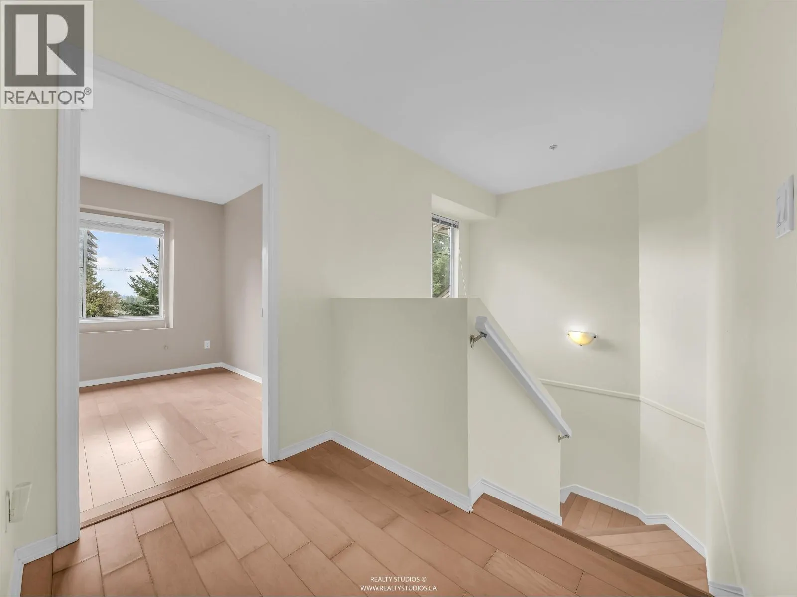 3461 AMBERLY PLACE