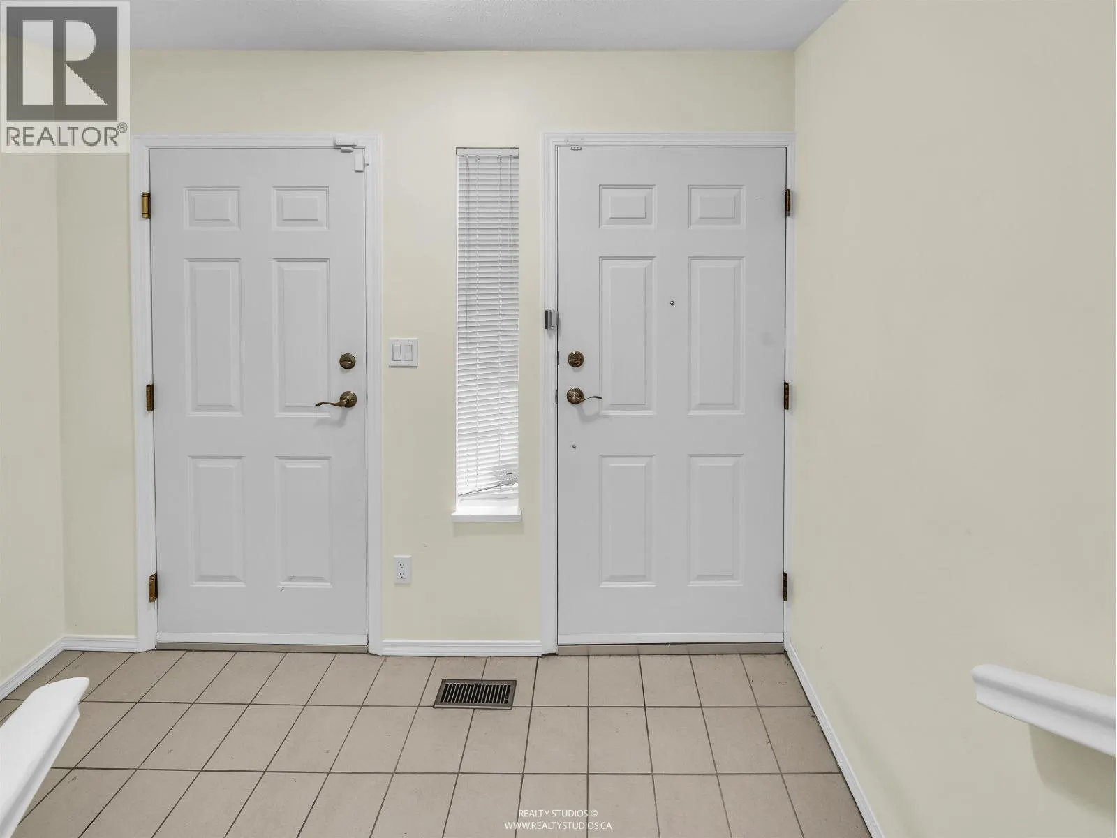 3461 AMBERLY PLACE