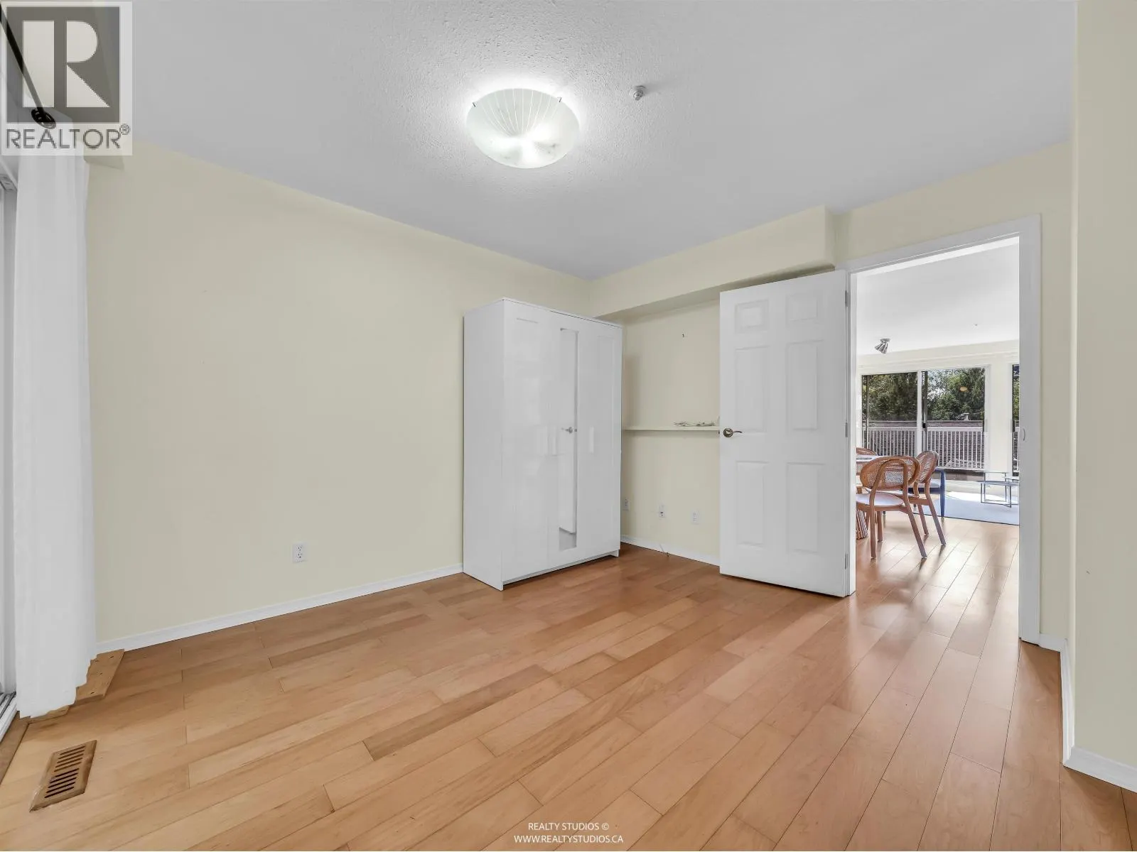 3461 AMBERLY PLACE