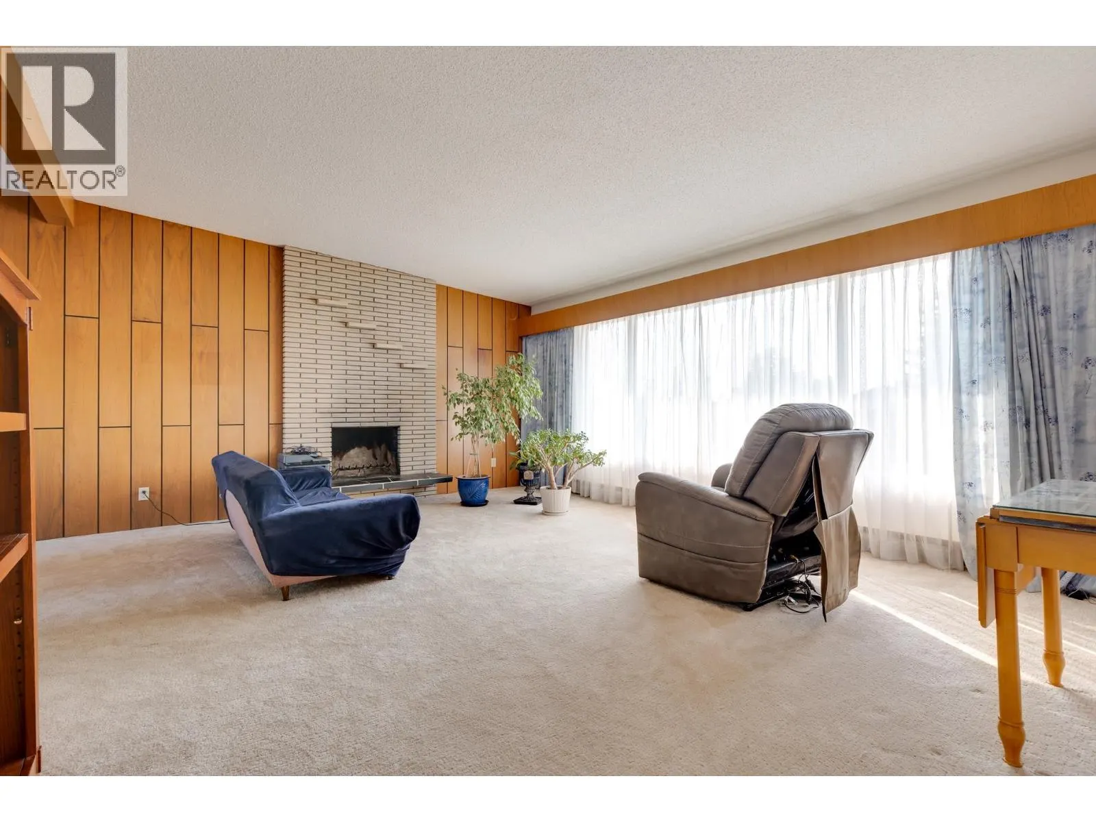 1408 FRASER CRESCENT